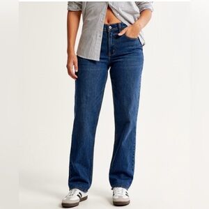 Abercrombie Curve Love Mid Rise 90s Straight Jean - size 28 short